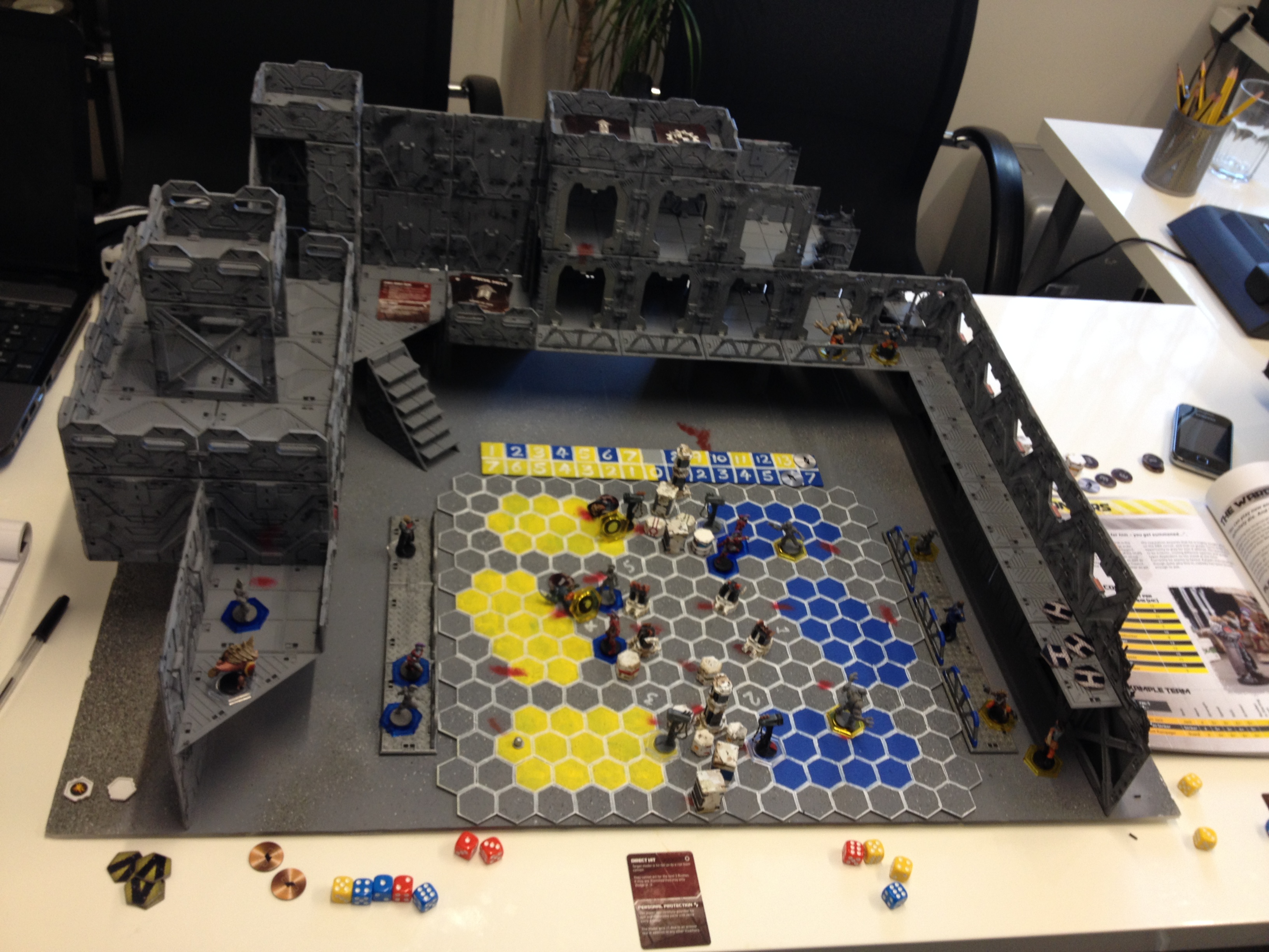 DreadBall Xtreme 24 Translucent Blue and Yellow Hex Bases